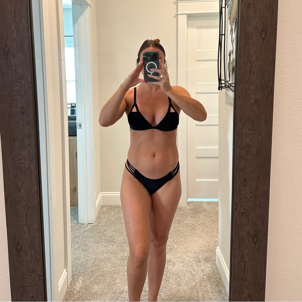 Bikini bundle - Picture 6 of 7